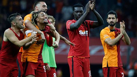 G­a­l­a­t­a­s­a­r­a­y­­d­a­n­ ­i­l­g­i­n­ç­ ­b­i­r­ ­i­s­t­a­t­i­s­t­i­k­